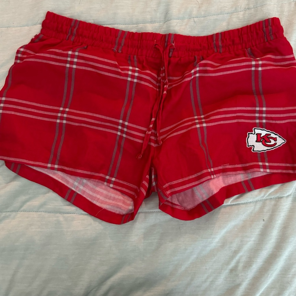 Kansas City Chiefs- Women's Red Plaid Shorts XL